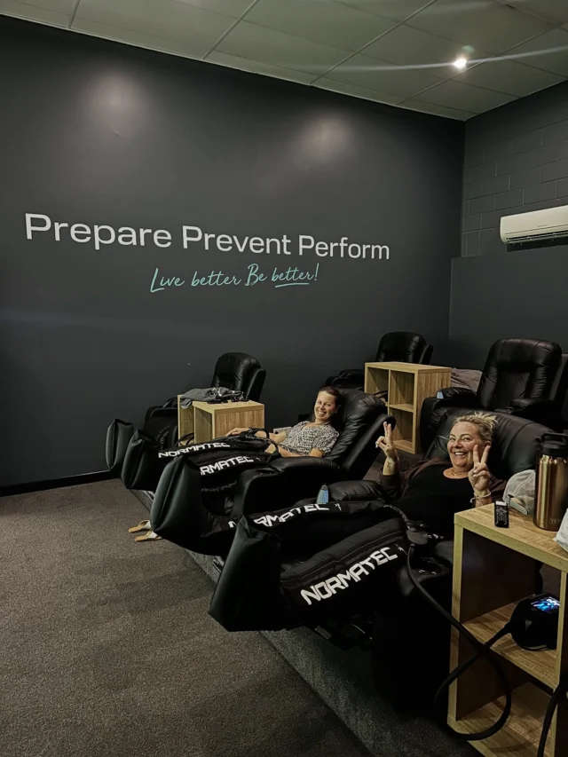 Even on the busiest days, our members and team make time to move, take care of themselves and spend time with others. 

Recently we had a team training in conjunction with our partnership with Pillar Performance talking about our preferred magnesium, creatine, collagen and omegas, available to members. 🧊🔥

@pillarperformance_ @pillarperformance_au