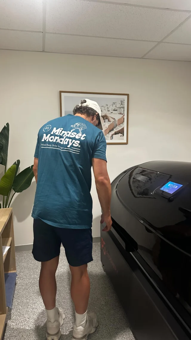 Mindset Monday 🧠 

Little moments matter.
Just show up today.

One small win.
Then do it again tomorrow.