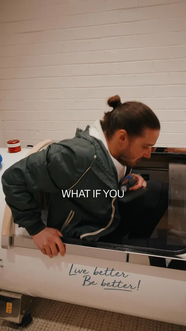 Our Hyperbaric Oxygen Chamber. 

Speed up healing, fight fatigue and heal your brain - just by breathing. 

Sounds ideal doesn’t it?

Link in bio to book a session🔥

#p3recovery #hyperbaricoxygentherapy #breathe #heal