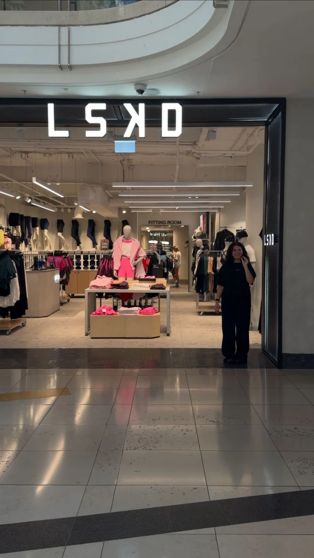 VIP SHOPPING NIGHT 🛍️
25th Feb 6-9pm • CHADSTONE LSKD

Save the date. We are teaming up with @lskd.stores & hosting a shopping night for our P3 community. 

Exclusive night to us.. 25% off all stock !!! 😇

Everyone is welcome, link to RSVP in our bio 💌

#activewear #vipshopping #lskd #chadstone