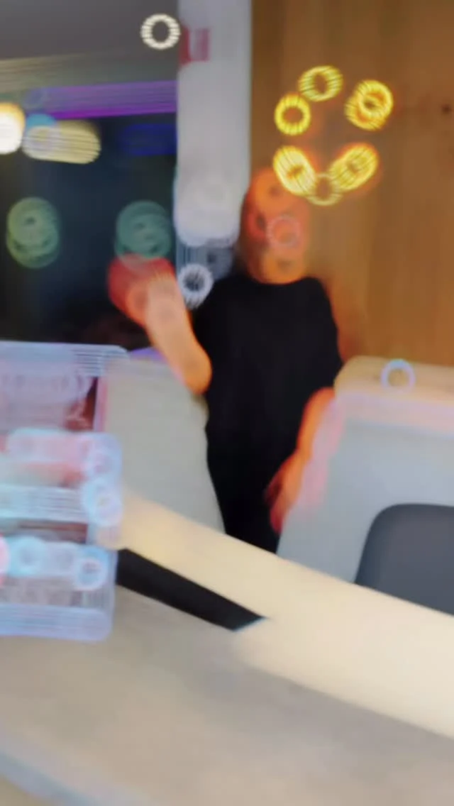 A little look at last Saturday at @southpacificport 

Compression boots running non-stop, helping to reduce soreness, boost circulation, and speed up recovery! 

Once you try them… there’s no going back🔥