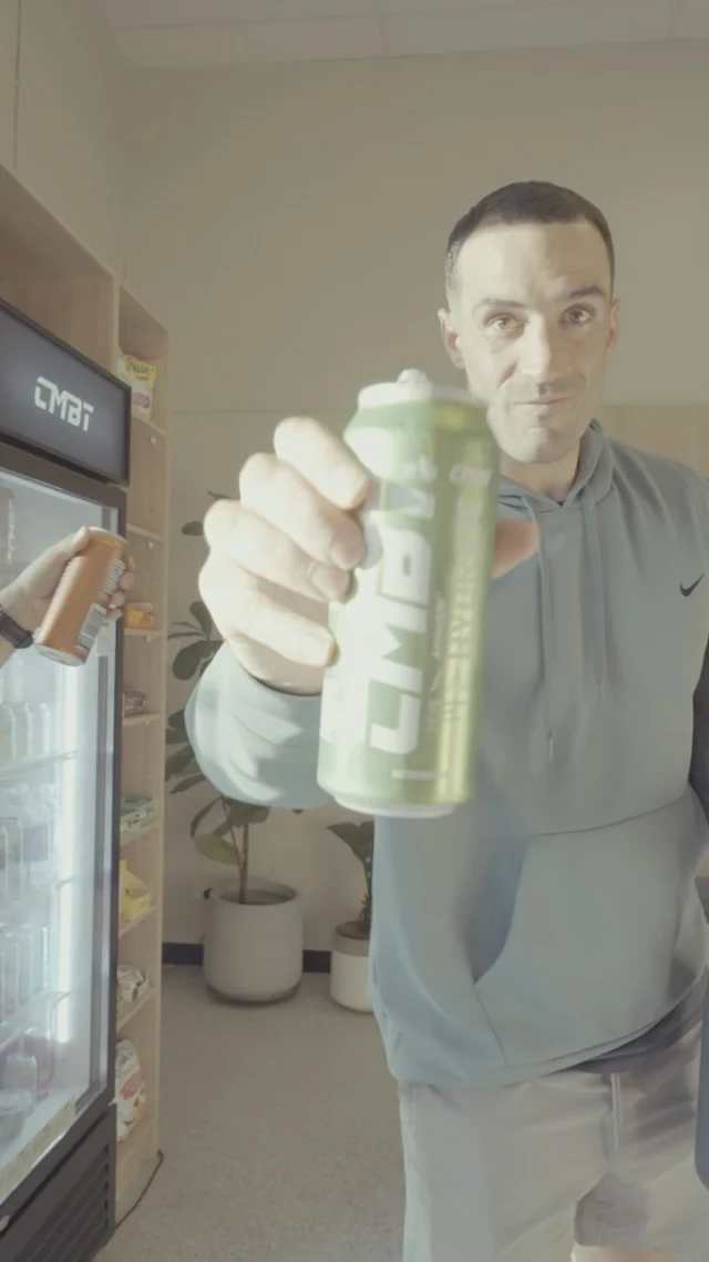 The weekend is here 🥤 @cmbtnutrition